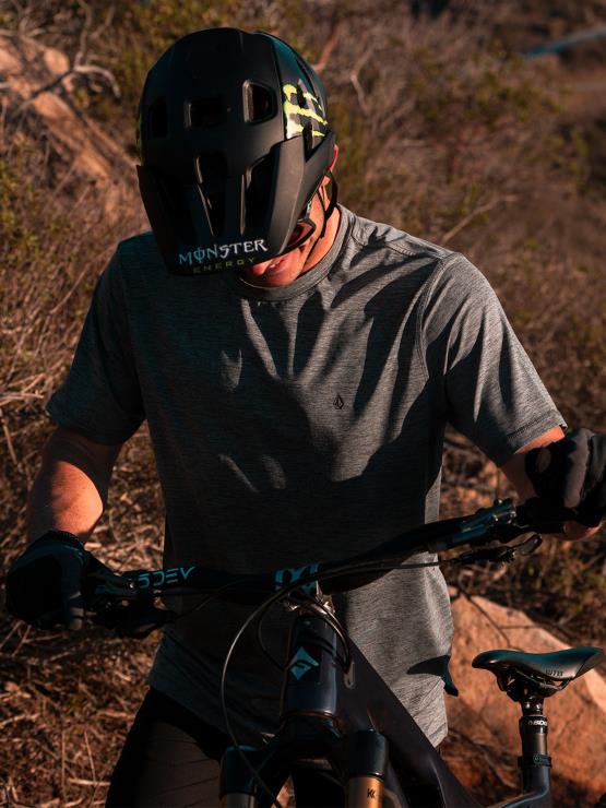 Hommes Volcom rayon de lune t-shirt à manches courtes ras du cou stoneverse ZJ48F81